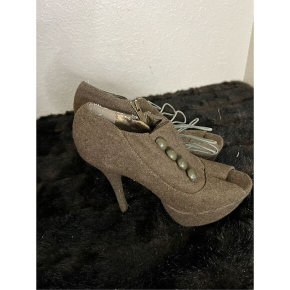 Anne Michelle fabric covered granny boot heels 7.5 - Picture 1 of 5